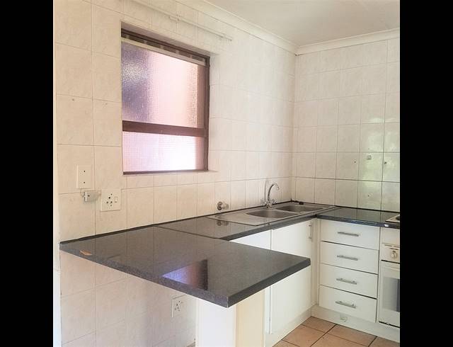 3 BEDROOM TOWNHOUSE RENTED IN WINCHESTER HILLS